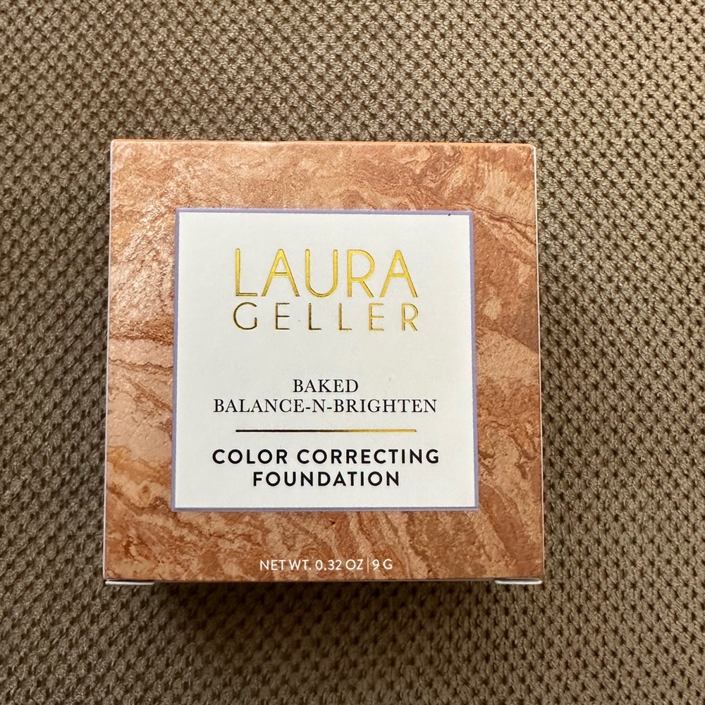 Laura Geller Baked Balance N Brighten Color Correcting Foundation--Medium